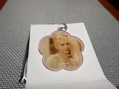 ルセラフィム LE SSERAFIM カフェ サクラ アクリルキーホルダー