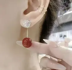 【☆大人気☆】赤いボール型ピアスとハート型スタッドピアスのセット