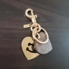 COACH ハート チャーム キーホルダー