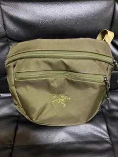 【廃盤】Arc'teryx オリーブ マカ２のサムネイル