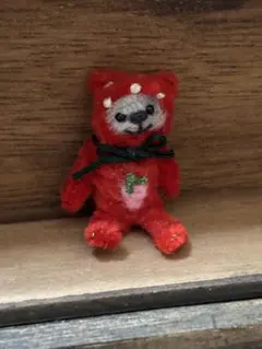 ④いちごくまさん　モールベア　ミニチュア　ハンドメイド　モールアート