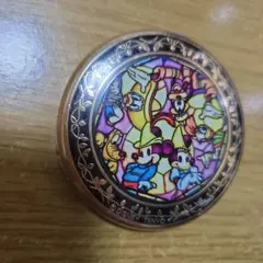 ディズニー 24金メッキバッジ ステンドグラス風