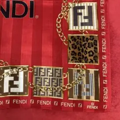 ★《約57×57 特大》 FENDI 大判ハンカチーフひざ掛けスカーフ　美品