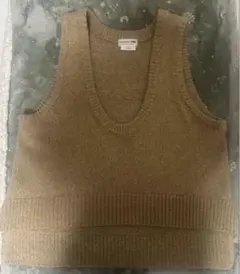 深Uネックラメニットベスト　チャオパニックティピー