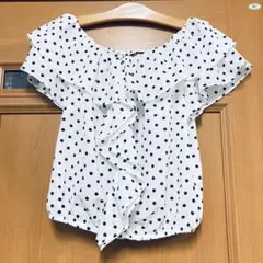 One Way 2wayトップス　フリルブラウス　オフショルダーのサムネイル