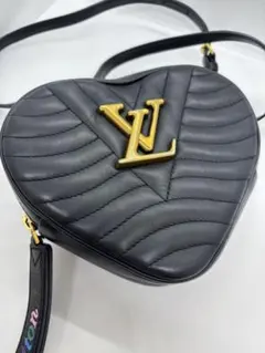 ヨーロッパ限定新作 YSL ハート型ショルダーバッグ - メルカリ