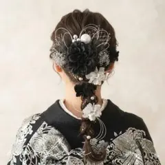 成人式髪飾り　振袖髪飾り　卒業式髪飾り　袴　黒シルバー　銀箔　水引　リボン