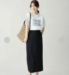 ANY アソートロゴラウンドヘムTシャツ