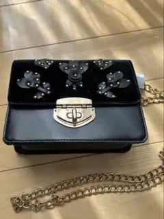 黒いスタッズ付きショルダーバッグのサムネイル