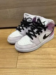 Nike Air Jordan 1 ホワイト/パープル