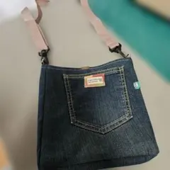 デニム リメイク大口開きジッパーバッグインポーチ 小物入れ。 デニムリメイク大口開きジッパーバックインポーチ小物入れ。 - メルカリ