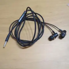 有線イヤホン ブラック 3.5mmジャック