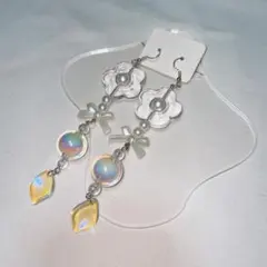 泡沫の花ピアス　クリアフラワー　パールリボン