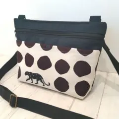 マチ付きサコッシュ　ショルダーバッグ　パンサー柄✕ネイビー　帆布バッグ
