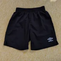 umbro ブラック ハーフパンツ