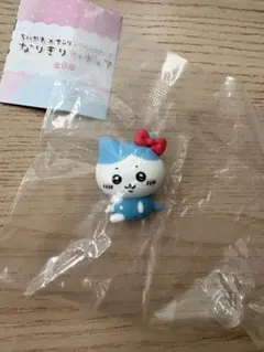 サンリオ　ちいかわ キティ　はちわれ なりきりフィギュア