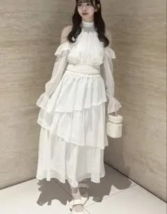 NICE CLAUP アメスリティアードロングワンピース 白