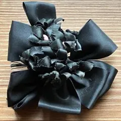 【ほぼ未使用！】黒のリボンフラワーブローチ