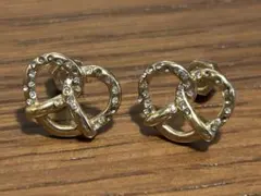 MARC BY MARC JACOBSプレッツェルピアス ゴールド