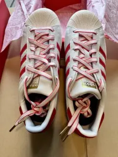 新品 アディダススーパースター CNY 24箱有　女性用　激レアスニーカー