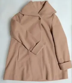 La Totalite （ラ トータリテ） の 膝上丈コート