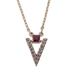 スワロフスキー　V字型 ネックレス 赤色ストーン付き