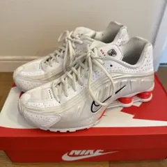 NIKE Shox R4 23.5㎝