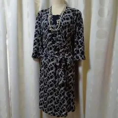 最終値下げ！極美品アクアスキュータム幾何学柄ジャージーストレッチワンピース11号