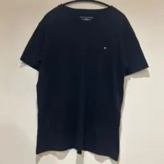 トミーヒルフィガー　Tシャツ　　ブラック　Mサイズ　　Vネック