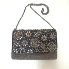 グリーンレーベルリラクシング ビーズクラッチバッグ　パーティーバッグ