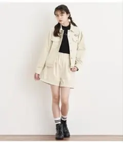 ポンポネットジュニア　サイドボタンハーフパンツ　ベージュ 150cm