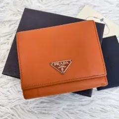 美品/希少色/PRADA 三つ折り財布 三角ロゴプレート サフィアーノレザー