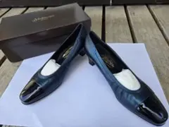 銀座ヨシノヤ超美品！　ネイビー ハイヒール 24cmのサムネイル