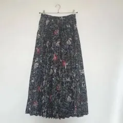 URBAN RESEARCH DOORS 花柄プリーツロングスカートのサムネイル