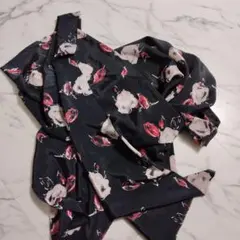 黒地花柄端切れ　テーブルクロス、ストール、パレオ