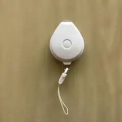 ホワイト・収納式ネックストラップ・プティ・スマホショルダー・鍵・カメラ・定期入れ