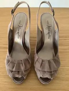 フリル付きベージュハイヒール 約8cm