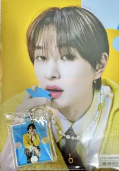ONEW キーホルダー クリアファイル セット