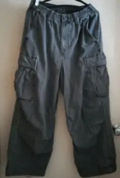 大幅値下げ★メンズ[S] GU スーパーワイドカーゴパンツ チャコール