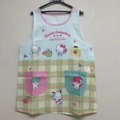 新品・未使用　キャラクターズ　保育士エプロン