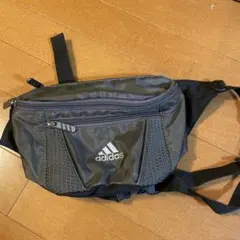 adidas ブラック （グレー）ボディバッグ