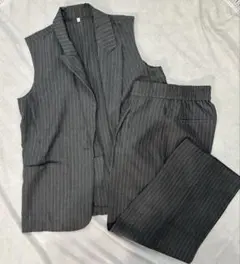 グレー ストライプ ジレ　パンツ　セットアップ