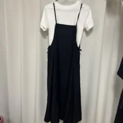 黒のキャミワンピース