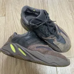 adidas Yeezy Boost 700 Mauveのサムネイル