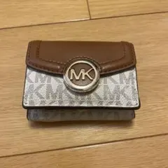 Item thumbnail for item b8e5c019-e319-49b7-854d-a5101fbd4ca1