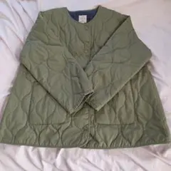 オリーブグリーン キルティング ノーカラージャケット