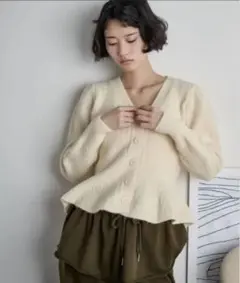 【美品】THE YOn ペプラムカーディガン