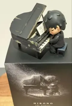 Hirono The Pianistフィギュア