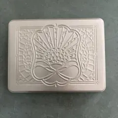 ピンクエンボス小物入れ