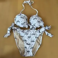 リボン　水玉　ビキニ　水着　白